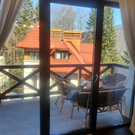 Casa Larisa - Wolves Apartment Sinaia Eksteriør billede
