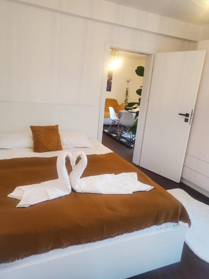 Casa Larisa - Wolves Apartment Sinaia Eksteriør billede