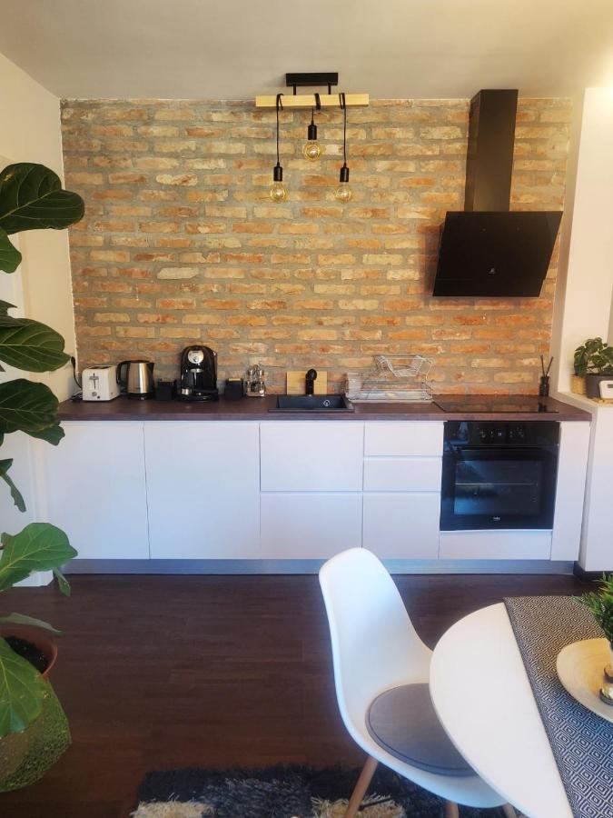 Casa Larisa - Wolves Apartment Sinaia Eksteriør billede