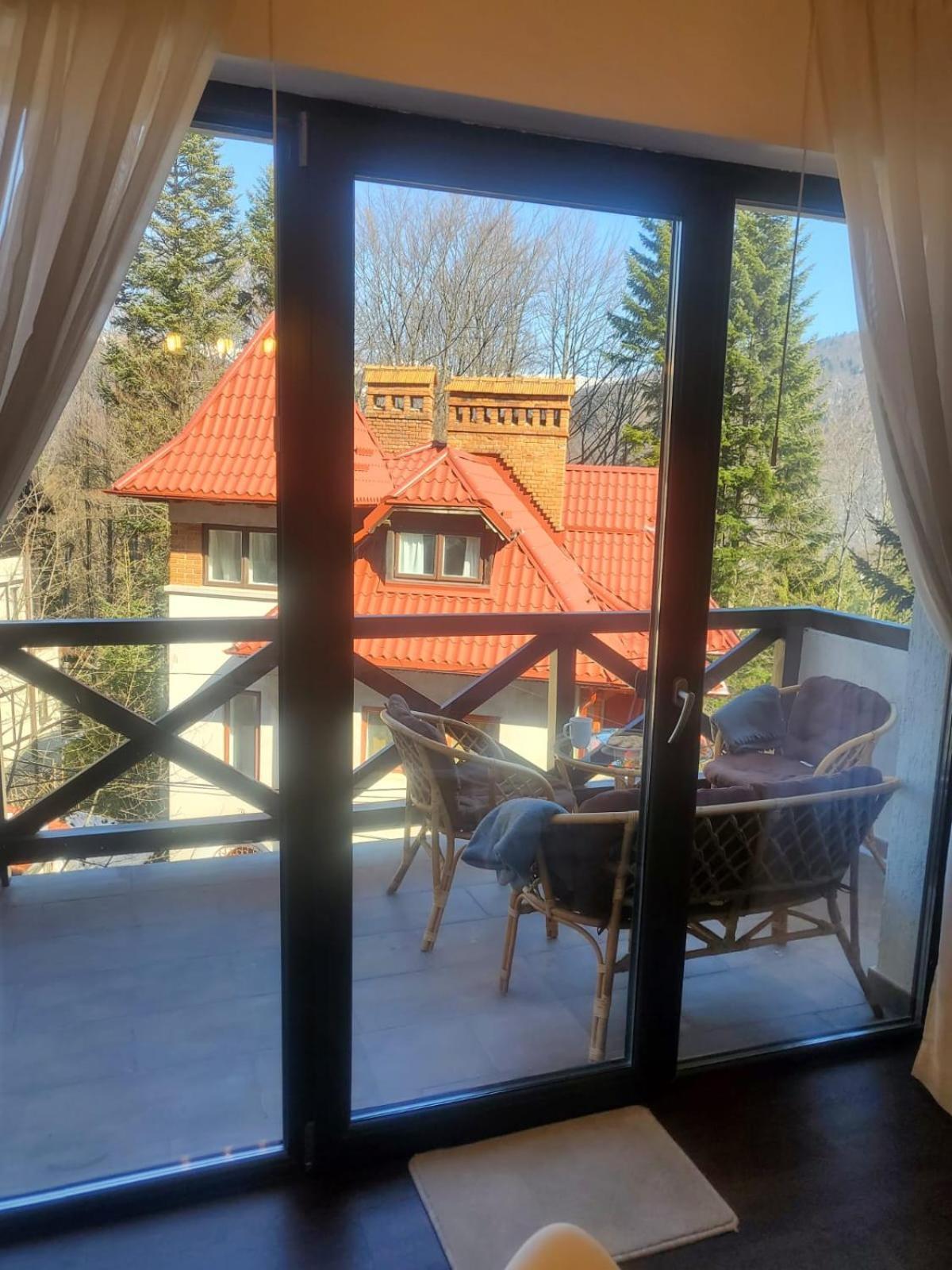 Casa Larisa - Wolves Apartment Sinaia Eksteriør billede