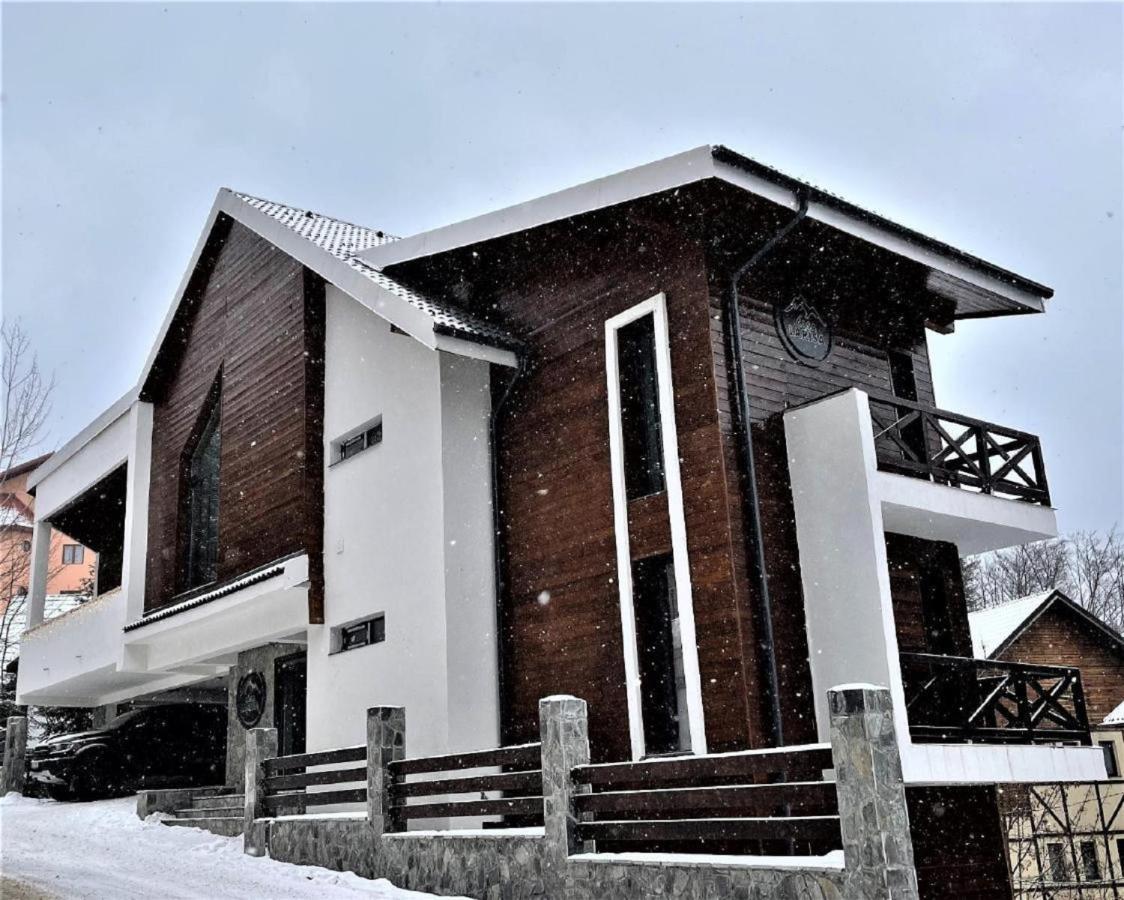 Casa Larisa - Wolves Apartment Sinaia Eksteriør billede